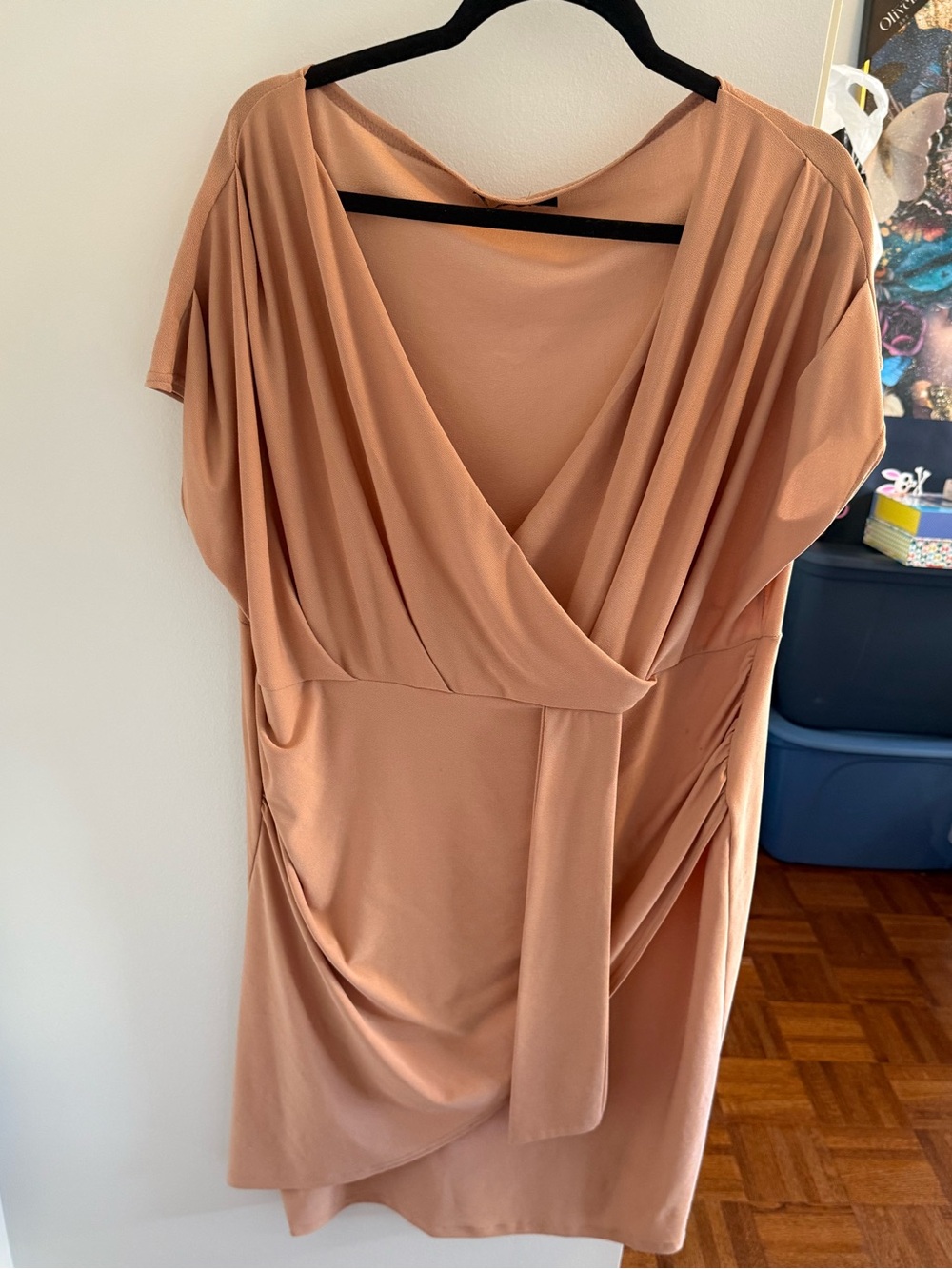 Gorgeous Boohoo wrap-style mini dress in a beautiful nude/tan shade 🤎